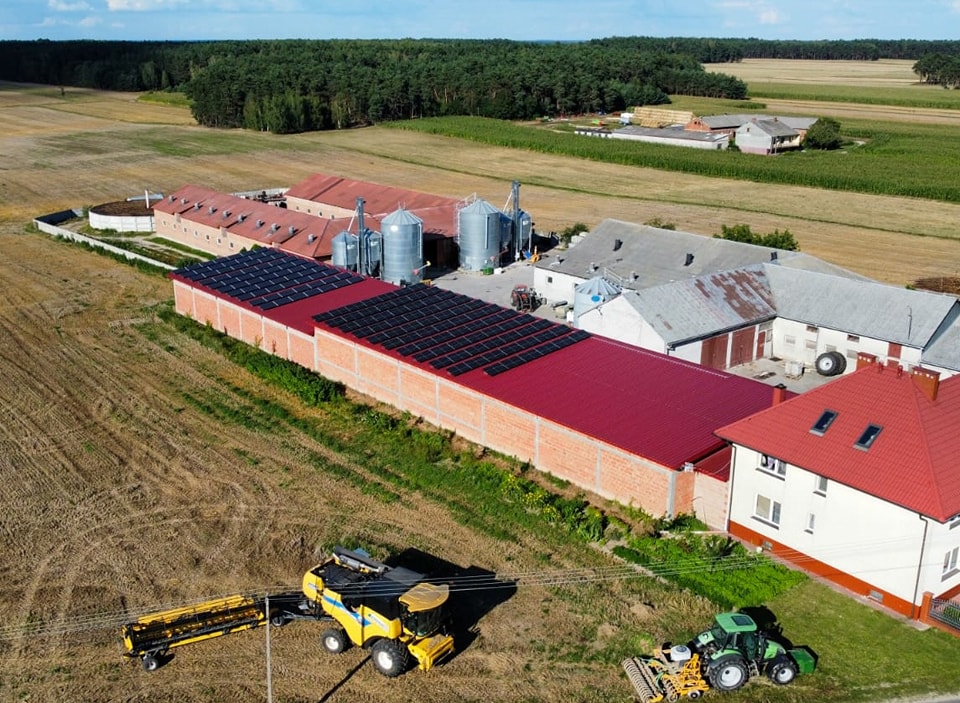 Gospodarstwo rolne w Czerniewicach zasila aktualnie instalacja fotowoltaiczna o mocy niemalże 50 kWp